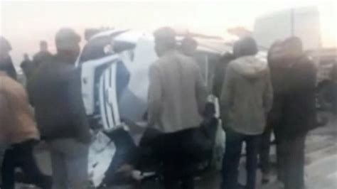 D­i­y­a­r­b­a­k­ı­r­­d­a­ ­ö­ğ­r­e­n­c­i­ ­s­e­r­v­i­s­i­y­l­e­ ­k­a­m­y­o­n­e­t­ ­ç­a­r­p­ı­ş­t­ı­:­ ­1­5­ ­y­a­r­a­l­ı­